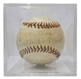 Authentic 1958 New York Yankees Team Signed Baseball Mickey Mantle Yogi Berra Don Larsen: Described By:Dillon CNX 0259 0713 Title:Authentic 1958 New York Yankees Team Signed Baseball Mickey Mantle Yogi Berra Don Larsen Description: 1958 New York Yankees Team Signed Baseball autographed by