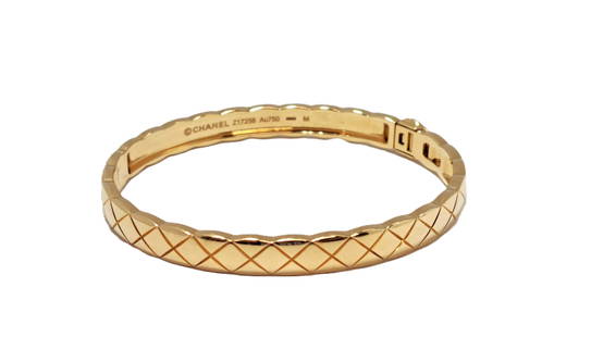 Chanel 18k Yellow Gold Coco Crush Ladies Unisex Bangle Bracelet 6.75in: Described & Photographed By: Mike CNX 0264 0666 Title: Chanel 18k Yellow Gold Coco Crush Ladies Unisex Bangle Bracelet 6.75in Description: This is a stunning bracelet! Make these yours today.