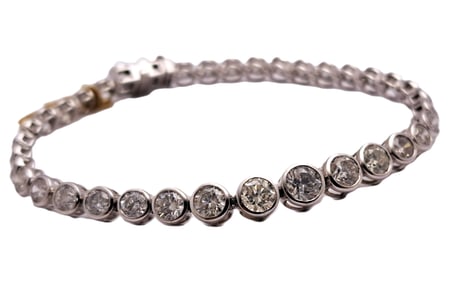 Sheffield & Sons 8.7ctw Fine Diamond Platinum Ladies Tennis Bracelet w Appraisal