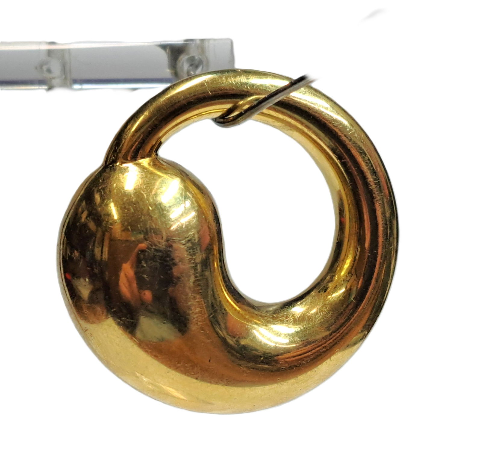 Tiffany & Co. Elsa Peretti 18k Yellow Gold Eternal Circle Pendant: Described & Photographed By: Mike NODDD 70015 Title: Tiffany & Co. Elsa Peretti 18k Yellow Gold Eternal Circle Pendant Description: Beautiful pendant! Make it yours today. Happy biddi