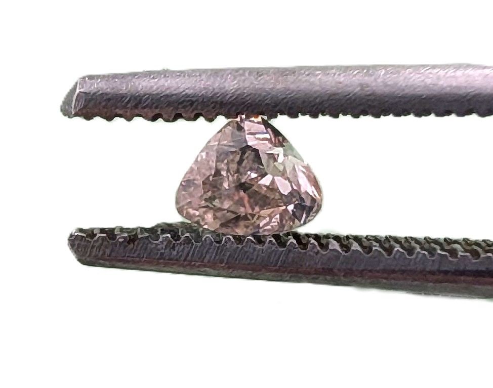 GIA Fancy Light Brownish Pink 0.17ct Natural Modified Triangular Brilliant Diamond (1 of 4)