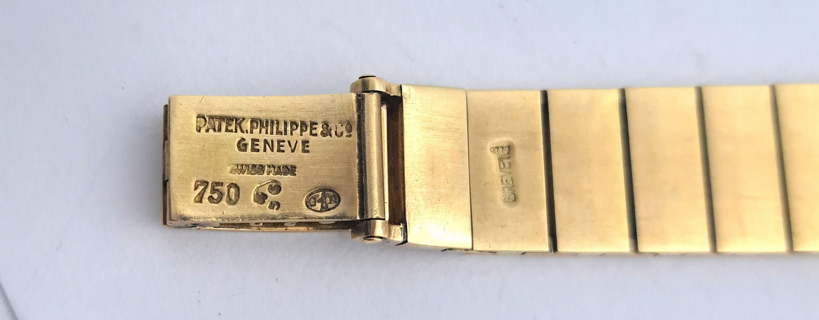 Mid Century Mechanical Patek Philippe Heavy 18k Gold Supple Ladies Wrist Watch - 4