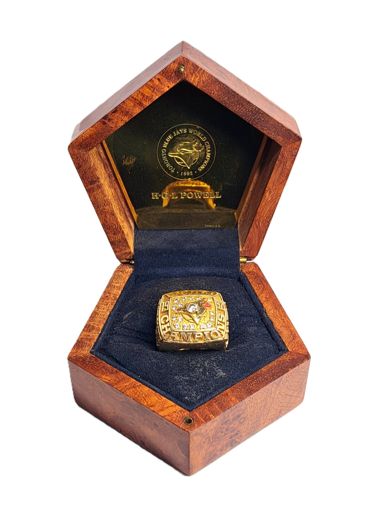 1992 Toronto Blue Jays Tiffany World Series Championship Ring Hugo Powell COO: Described By: August R NODDDD DT71396 Title: 1992 Toronto Blue Jays Tiffany World Series Championship Ring Hugo Powell COO Description: This 1992 Toronto Blue Jays World Series Championship ring is tr