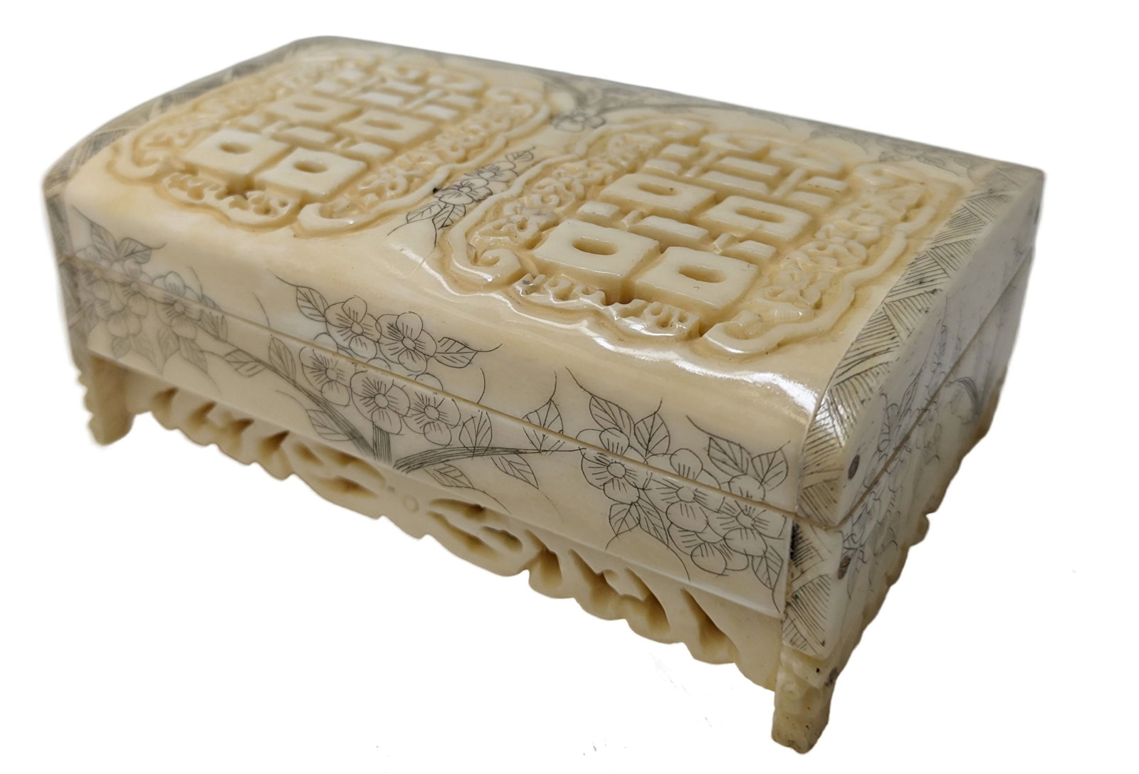 Antique Scrimshaw Carved Bone Chinese Cricket Box (1 of 12)