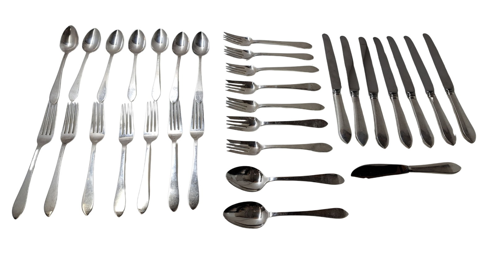 Tiffany & Co Faneuil Flatware Set Sterling Silver Dinner Salad Dessert Butter: Described By:August R HFA DT68095 Title:Tiffany & Co Faneuil Flatware Set Sterling Silver Dinner Salad Dessert Butter Description: Tiffany & Co Faneuil Flatware Set Sterling Silver Dinner Salad Fork D