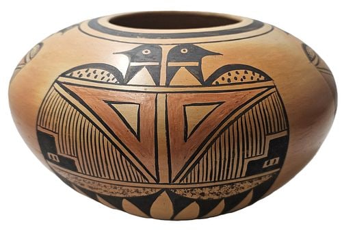 Elva or E Nampeyo Hopi Signed Doves Native American Vase Ceramics Earthenware (1 of 5)