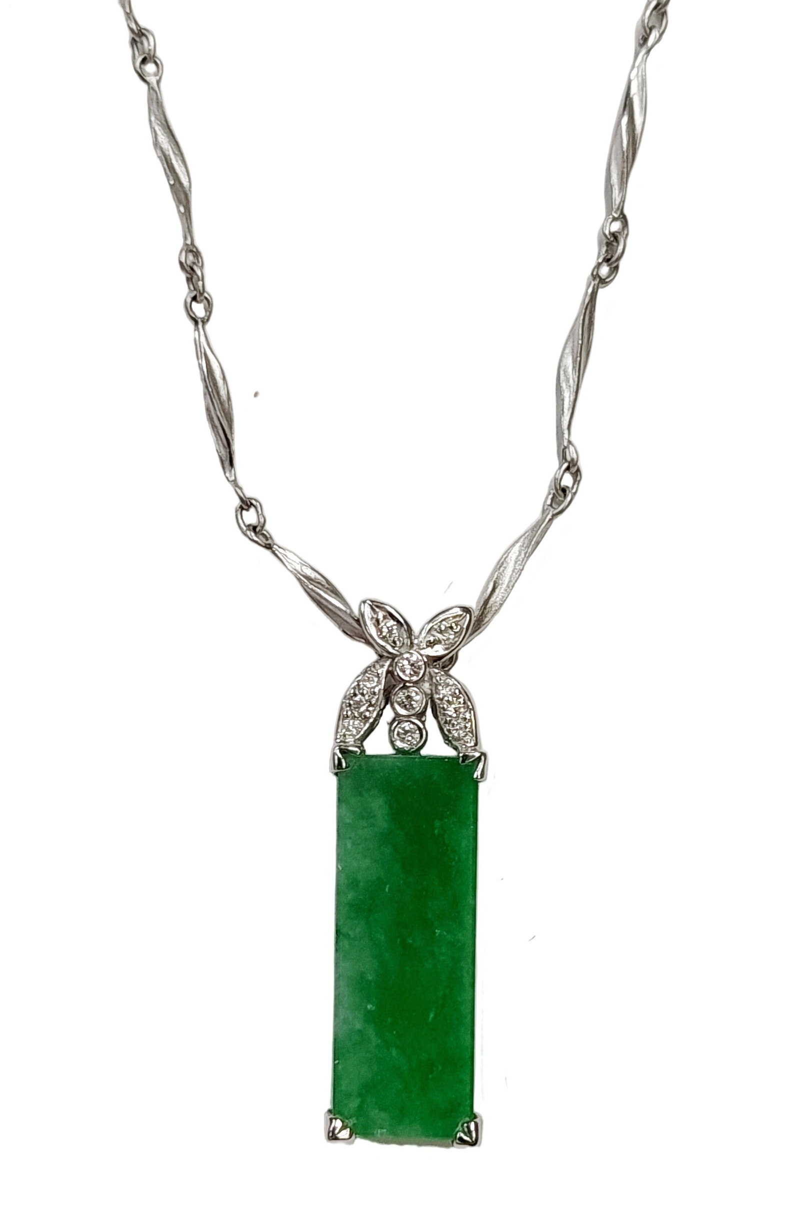 1940s Fine Untreated Jadeite Jade 18k White Gold Diamond Pendant on Platinum Necklace Chain w/ Orig: Described By: Chris Falconer NTDD Title: 1940s Fine Untreated Jadeite Jade 18k White Gold Diamond Pendant on Platinum Necklace Chain w/ Orig Box Description: An 18k white gold & diamond pendant that f
