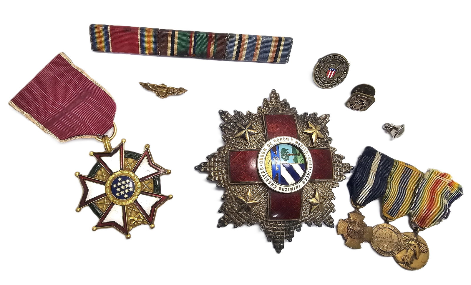 Important Medals from Estate of Charlton Eugene Battle Rare Cuban Military Medal Red Cross Havana: HFA DT72590 Described By: Adams NRDD Title: Important Medals from Estate of Charlton Eugene Battle Rare Cuban Military Medal Red Cross Havana Description: Important Med