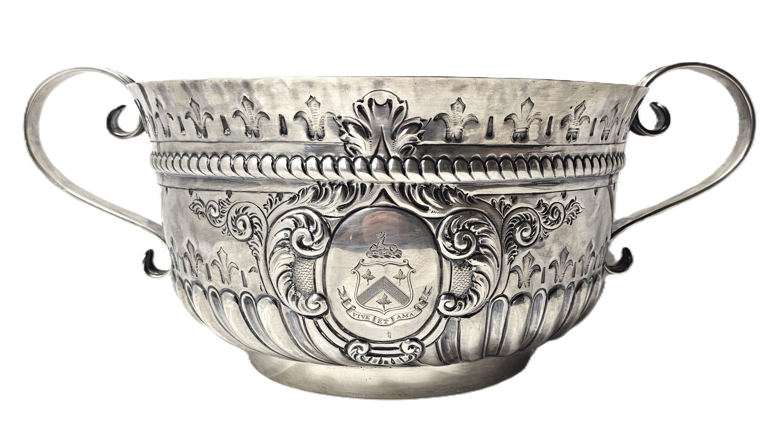 Huge Sterling Silver Punch Bowl 1860s Martin & Ebenezer Hall w Underhill Family Coat of Arms: HFA DT73111 Described By: Adams NRRDD Title: Huge Sterling Silver Punch Bowl 1860s Martin & Ebenezer Hall w Underhill Family Coat of Arms Description: Huge Sterling
