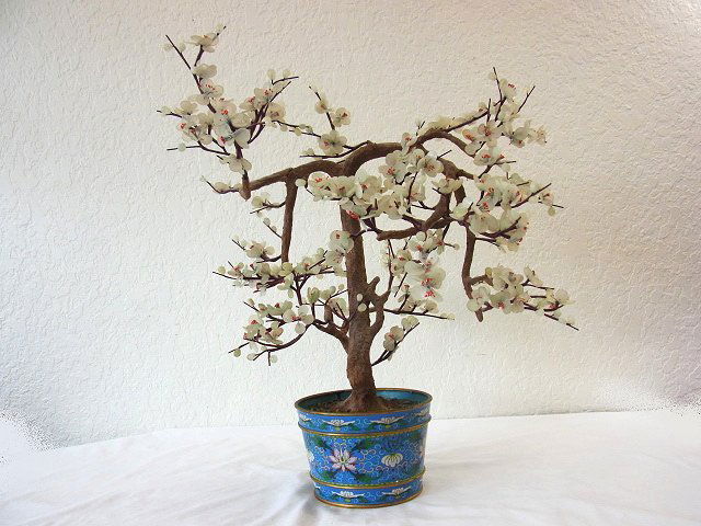 Vintage Chinese Jade Dogwood Bonsai Tree within Blue Cl: Vintage Chinese Jade Dogwood Bonsai Tree within Blue Cloisonné Floral Pot Beautiful Vintage Chinese Jade Dogwood Bonsai Tree within a blue Cloisonné floral pot decorated at the base of the tree with