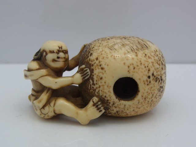 Signed Carved Ivory Netsuke Ojime Large Bead Figure: Signed Carved Ivory Netsuke Ojime Large Bead Figure Size: 1 3/4” wide, 1” tall, 1” deep Hess Fine Auctions Shipping:We offer in house shipping for a handling fee, or you may elect to contact an