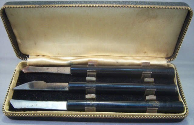 Vintage 3 Piece Wood Carving Tool Kit with Case: Vintage 3 Piece Wood Carving Tool Kit with Case - Each Tool is 5 1/2 long with Black Handle - Case is 5 3/4" Long"