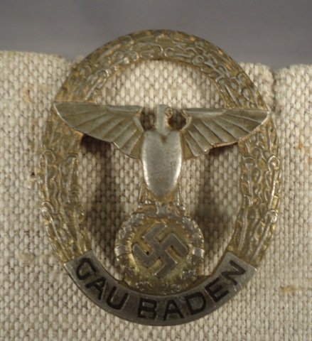 German World War II Gau BADEN Breast Badge: German World War II Gau BADEN Breast Badge. Has a thin vertical pin back. Solid construction