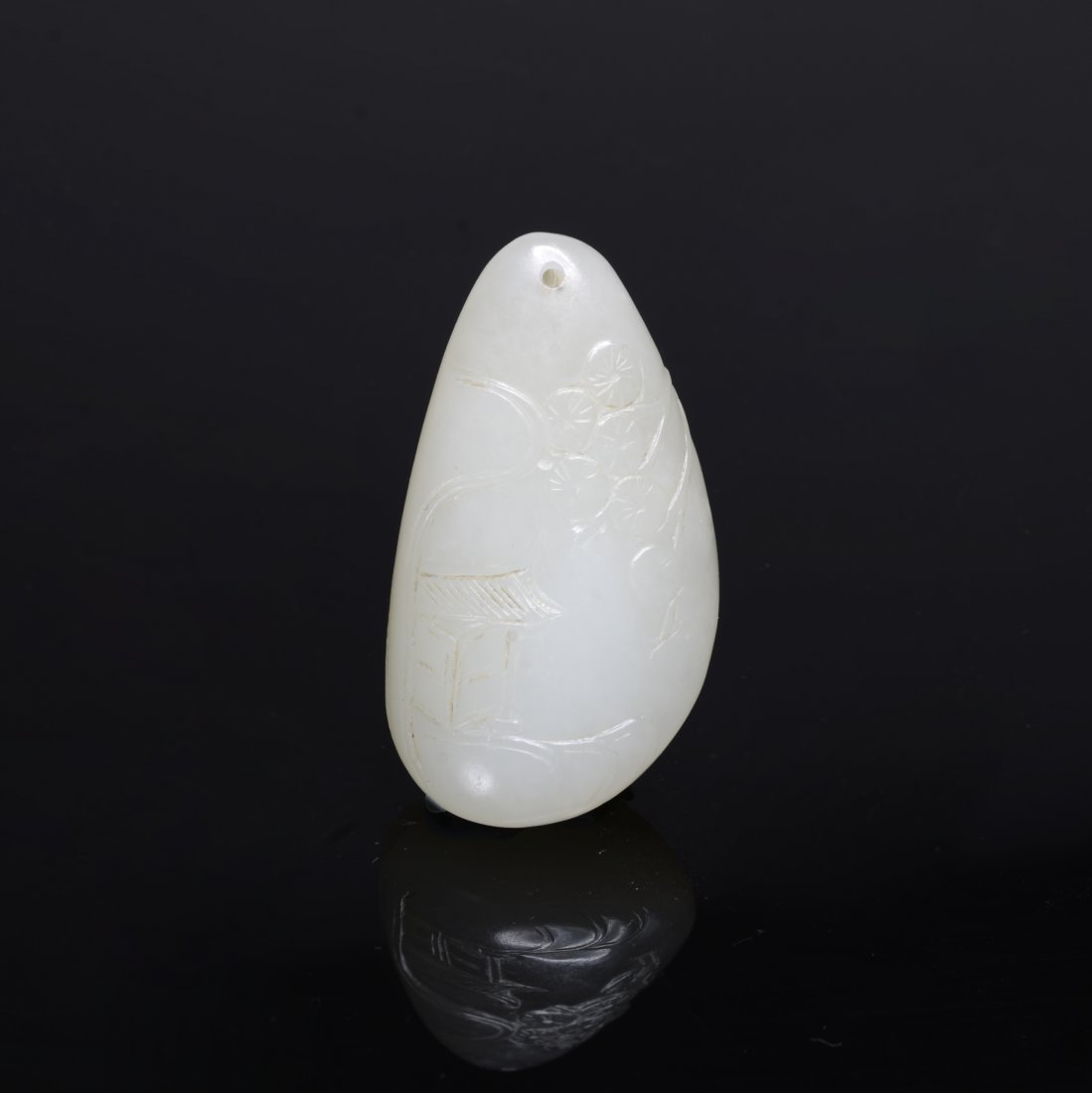 A Fine White Jade Pendant (1 of 2)