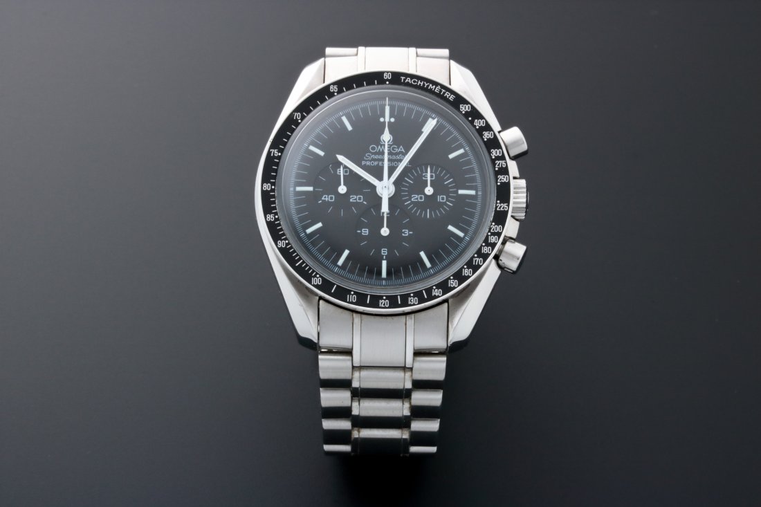 Omega Speedmaster Professional Moon 3570.50.00 Watch: Brand:Â Â Omega Model:Â Speedmaster Professional "Moonwatch" Reference:Â #3570.50.00 or #3570.50 or #35705000 or #3570-50-00 or #3570/50/00 or #3570 50 00 Diameter:Â 42mm Dial Color:</