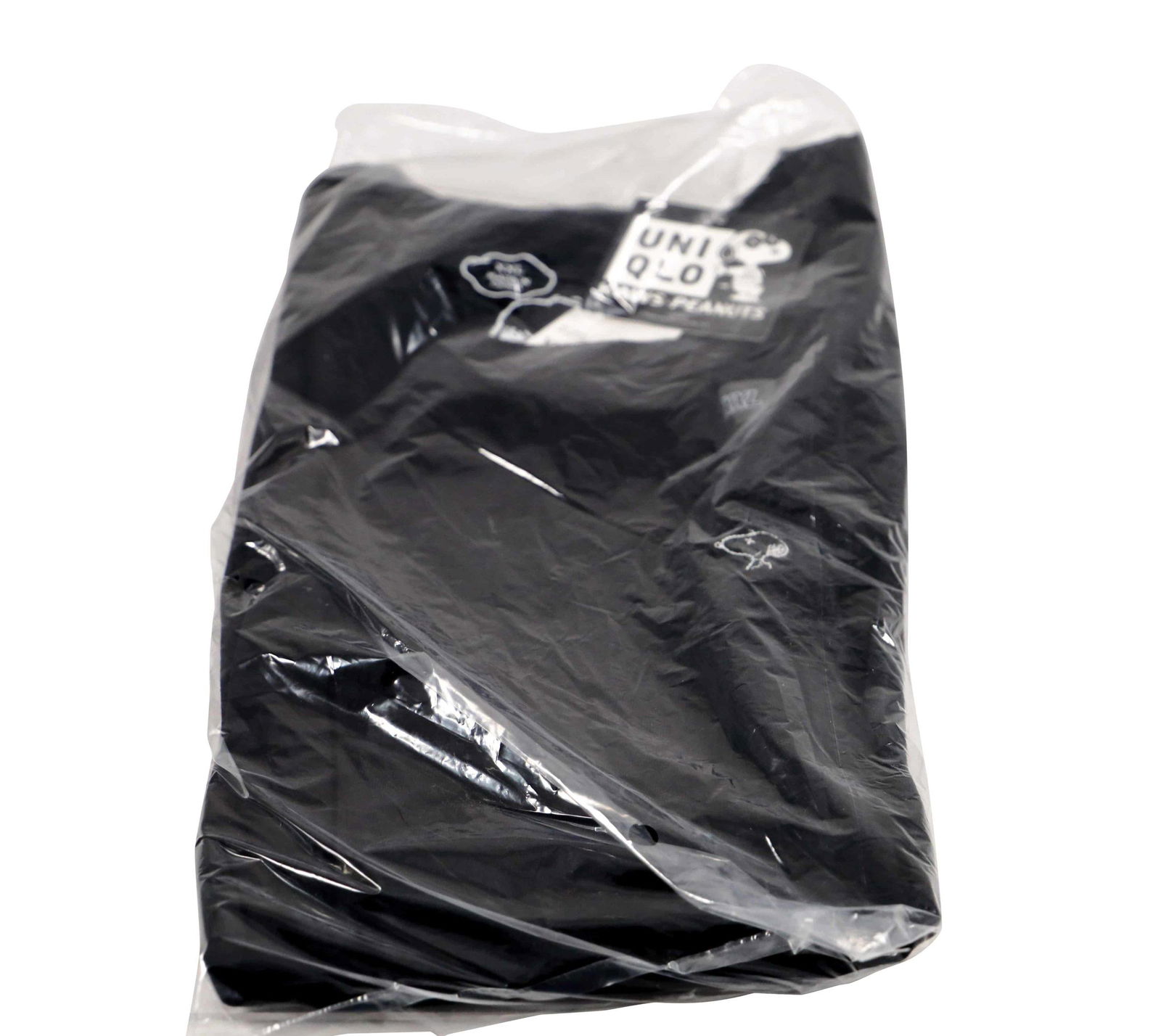 KAWS Snoopy Peanuts T Shirt Black XXL NEW: Artist: KAWS Title: Snoopy T Shirt in Black Collaboration: Peanuts x UniqloSize: 2X-Large Edition: 2017 Provenance: Private collection Condition Report: New. Never worn in