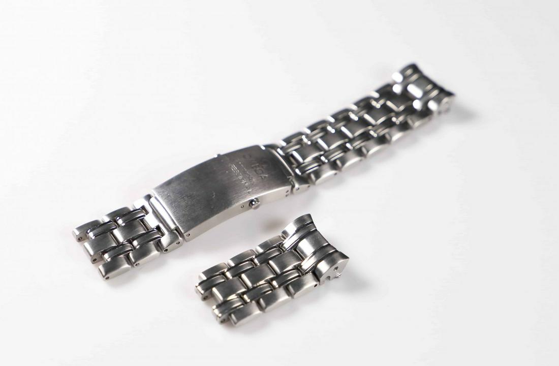 Omega Seamaster Professional 20MM Bracelet 1504/826: Brand: Omega Model: Seamaster Professional End Piece Size: 20mm Bracelet Number: 1504 End Piece Number: 826 Material: Stainless steel Length Approximate: 170mm Conditi