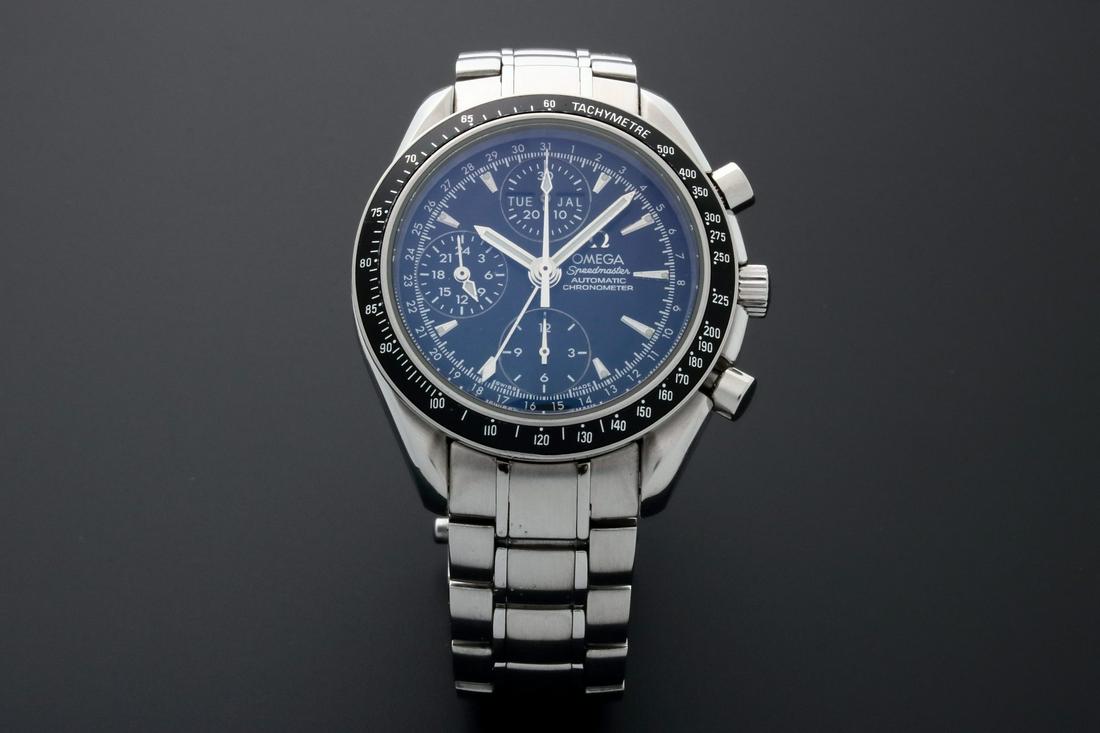Omega 3220.50 Speedmaster Triple Calendar Error Month: Brand: Omega Model: Speedmaster Triple Calendar Reference: #3220.50.00 or #3220.50 or #3220-50-00 or #3220-50 or #3220000 or #322050 Diameter: 39mm Dial Color: Black Case Material: Stainl