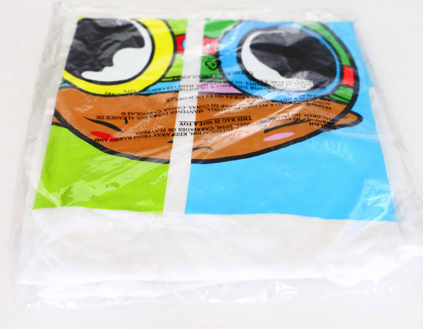 Hebru Brantley Flyboy Flygirl T-Shirt White Size XL: Artist: Hebru Brantley Title: Head to Head White T Shirt Size: X-Large Edition: 2019 Provenance: Private collection Condition Report: New. Never been worn. Original packaging. Import
