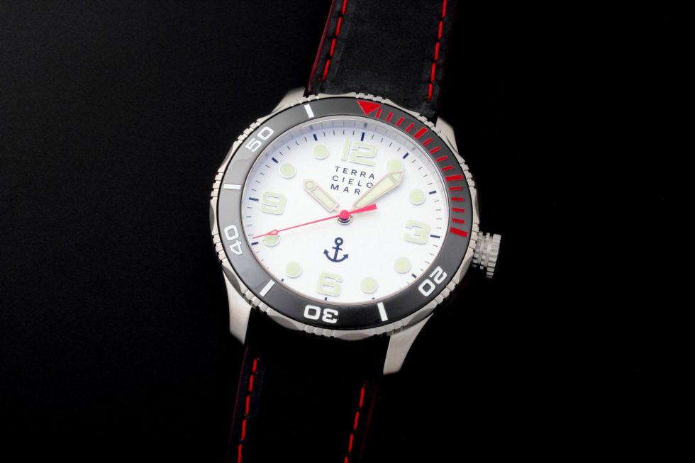 Terra Cielo Mare TCM Delfino Argento Watch: Brand: Terra Cielo Mare TCM Model: Delfino Argento Reference: #TCDELFINOAR Diameter: 47mm Dial Color: White Case Material: