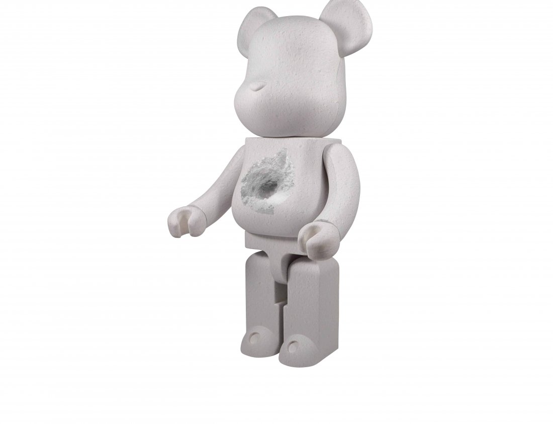 Daniel Arsham Bearbrick BlackRainbow 1000% RARE: Artist: Daniel ArshamTitle: Be@rbrick 1000%Medium: PlasticCollaboration: Snarkitechture x BlackRainbow Agency x Medicom ToyApproximate Dimensions: 27.5 in (70cm) HeightEdition: 2019Provenance: Private