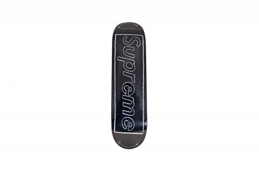 KAWS x Supreme Chalk Logo Skateboard Deck Black (1 of 2)