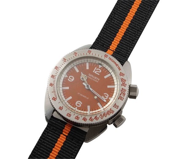 Vintage Men`s Gruen Precision 2 Crown Pilot Military: Vintage stainless steel gents Gruen Precision aviator military style wristwatch. Brownish orange Gruen dial with Arabic and bar hour markers. Swiss made, mechanical manual wind movement. Heavy milled