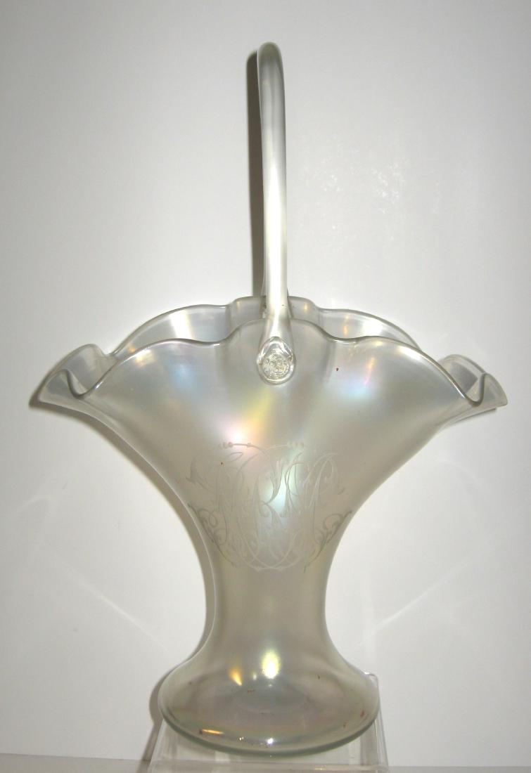 Massive Steuben Verre-de-Soie glass basket, (1 of 6)