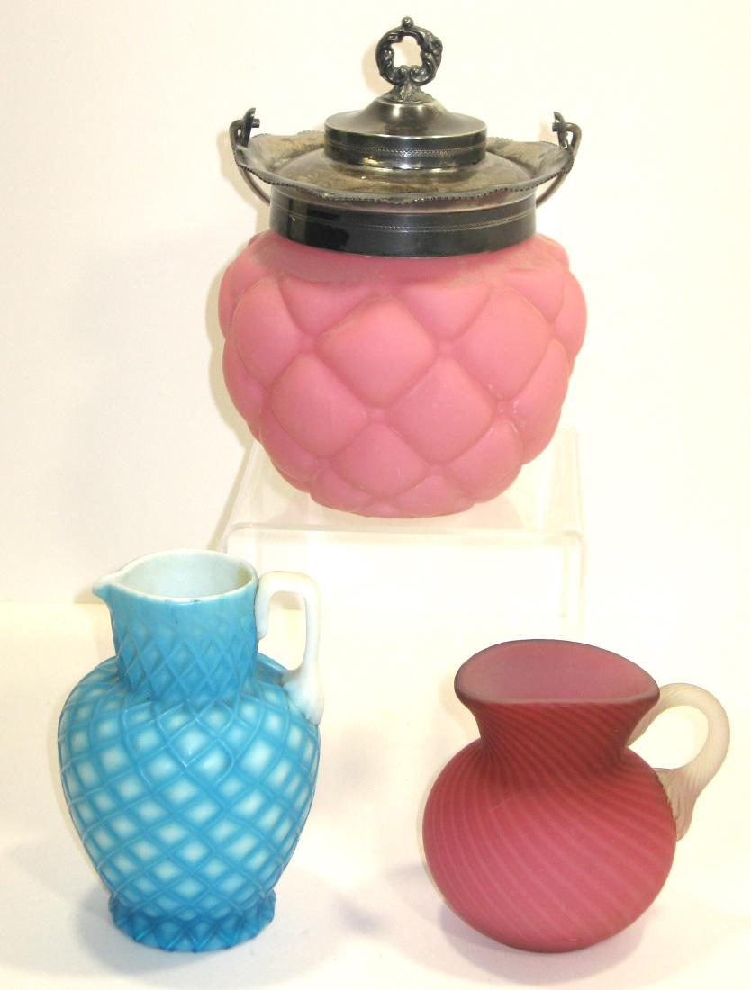 Three satin glass items Victorian items. (1 of 5)