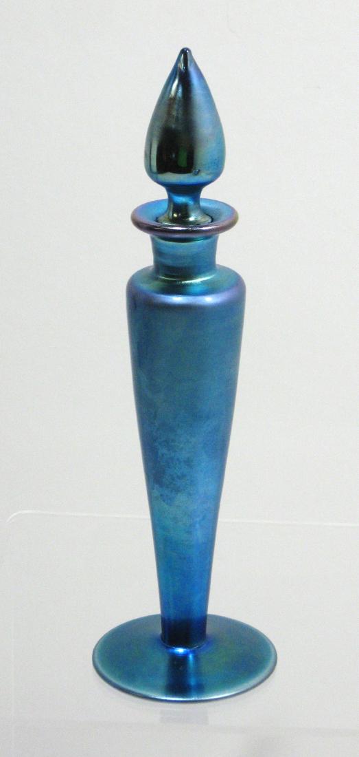 Steuben Blue Aurene perfume (1 of 4)