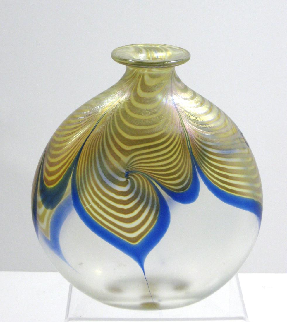 Steve Correia art glass vase (1 of 3)