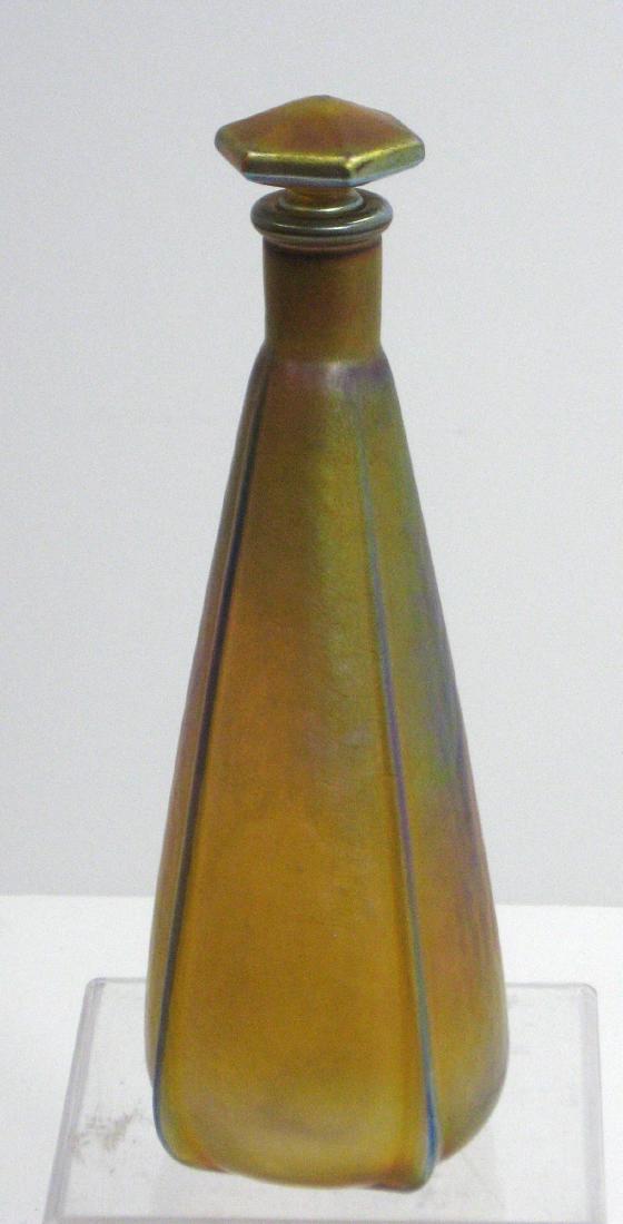 Quezal iridescent gold perfume (1 of 4)