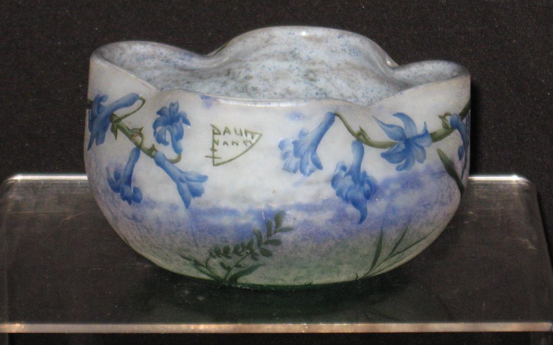 Daum Nancy French cameo glass vase,: Bowl form in mottled blue glass decorated with green stems and blue flowers, signed in cameo Daum Nancy, Condition: good with no defects found.