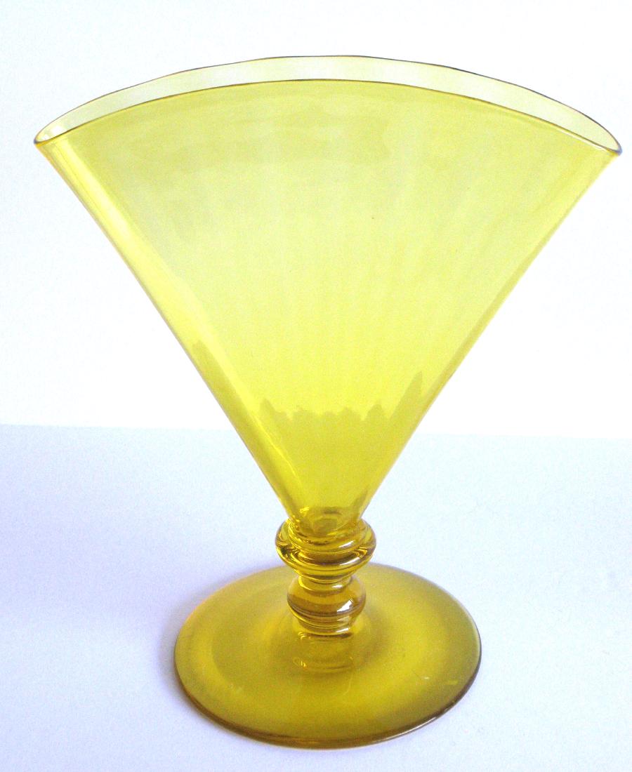 Steuben Bristol Yellow fan vase (1 of 3)
