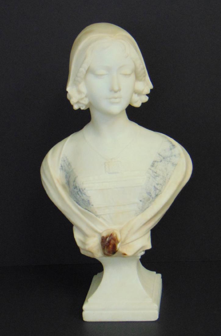 Alabaster statue of a women (1 of 5)