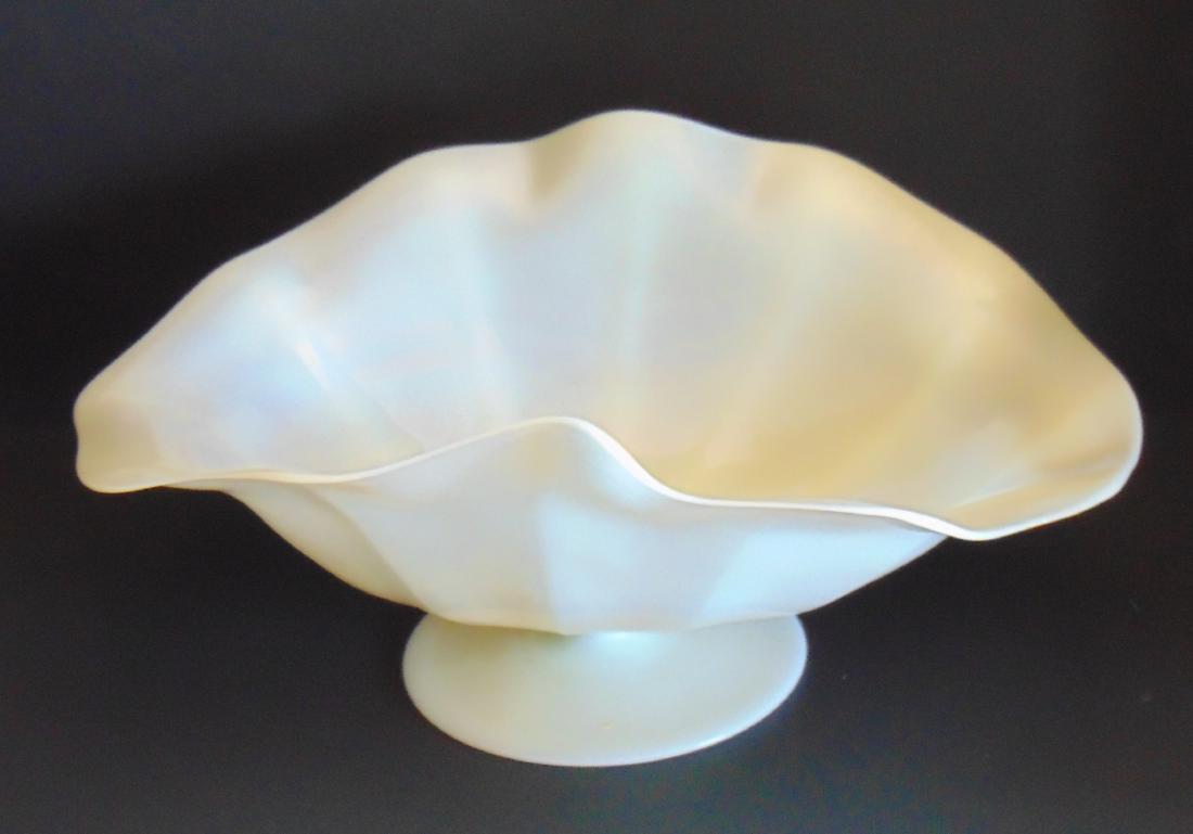 Steuben Ivrene glass shell vase, (1 of 3)