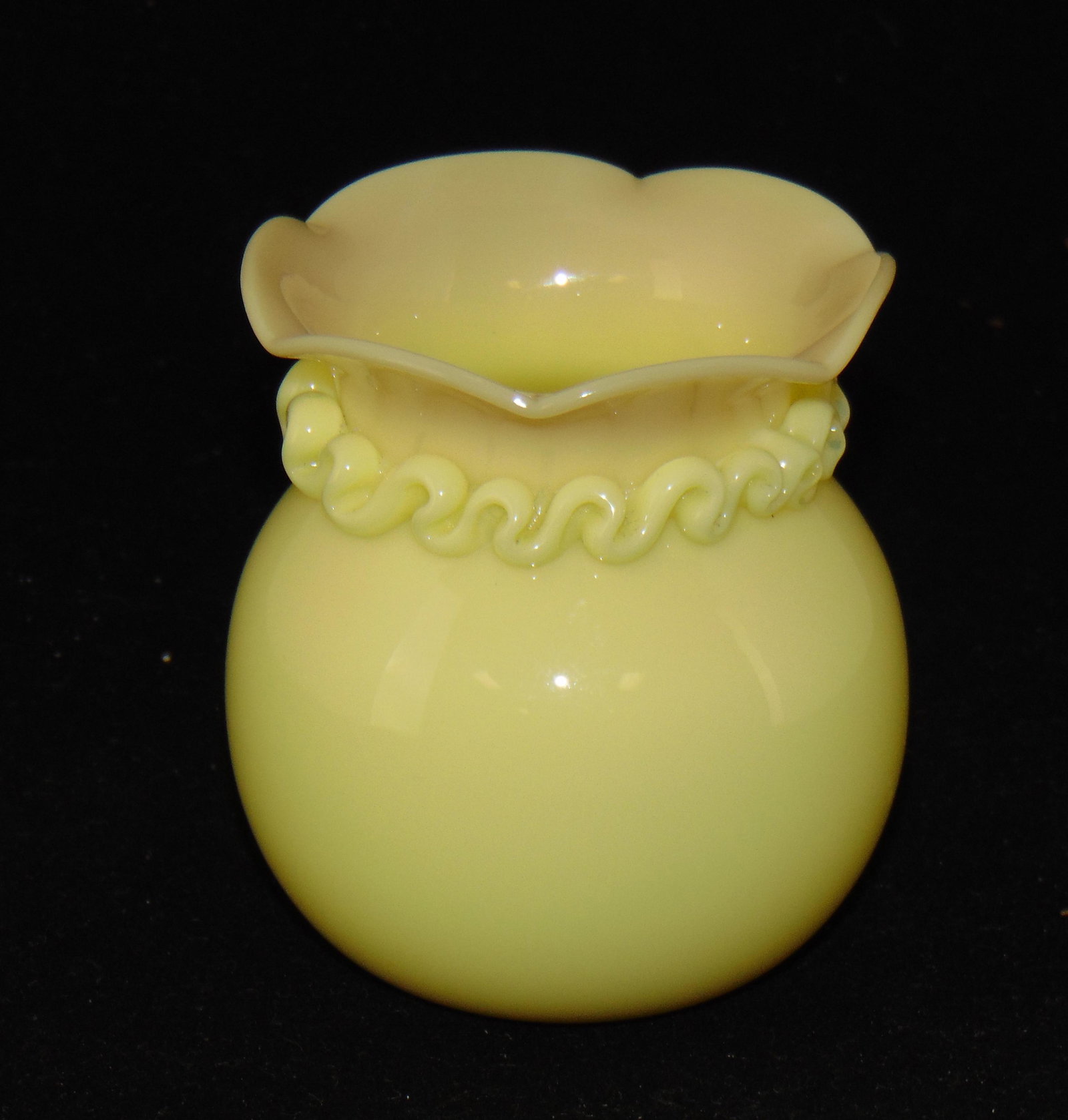 Mt. Washington Burmese vase (1 of 5)