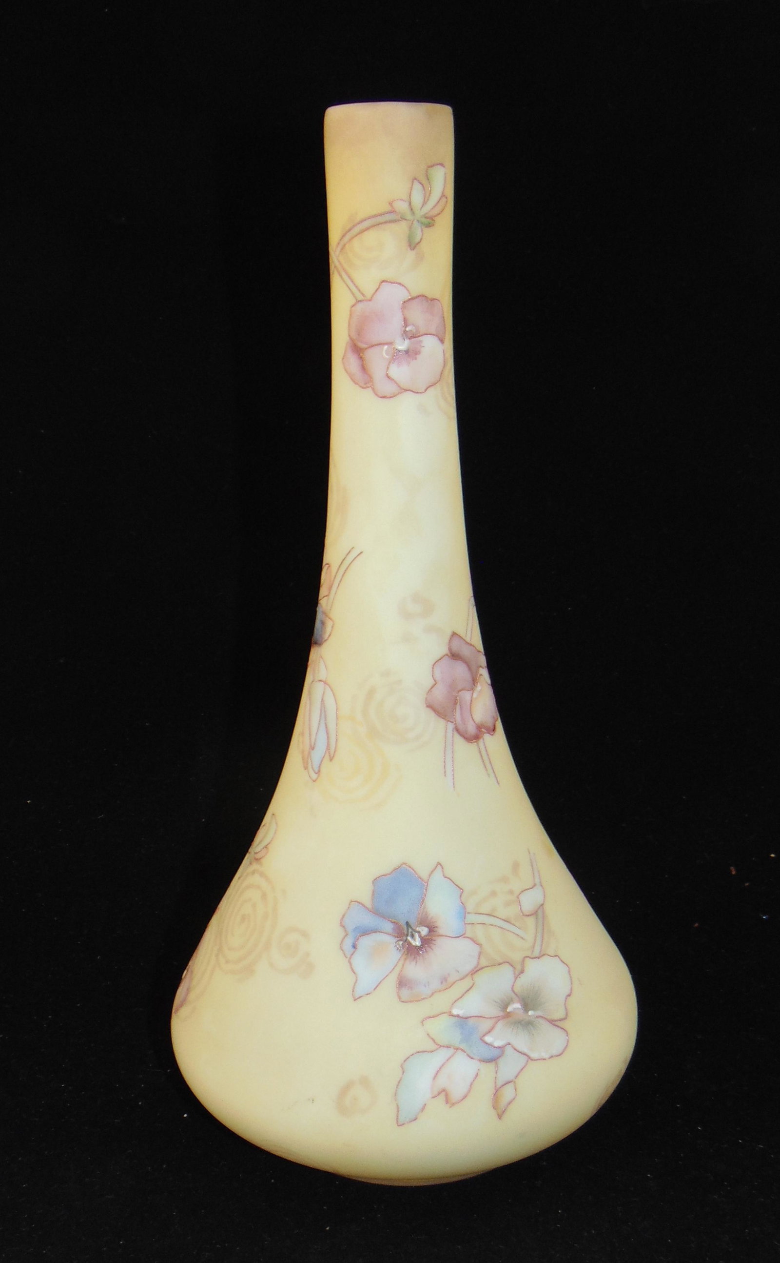 Mt. Washington Crown Milano vase (1 of 5)