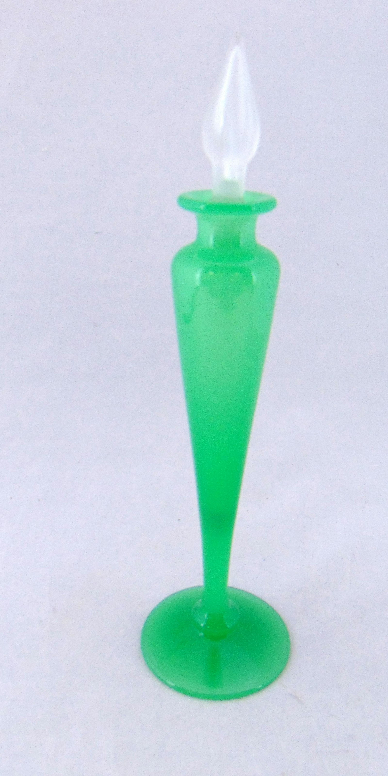 Steuben Green Jade perfume (1 of 6)