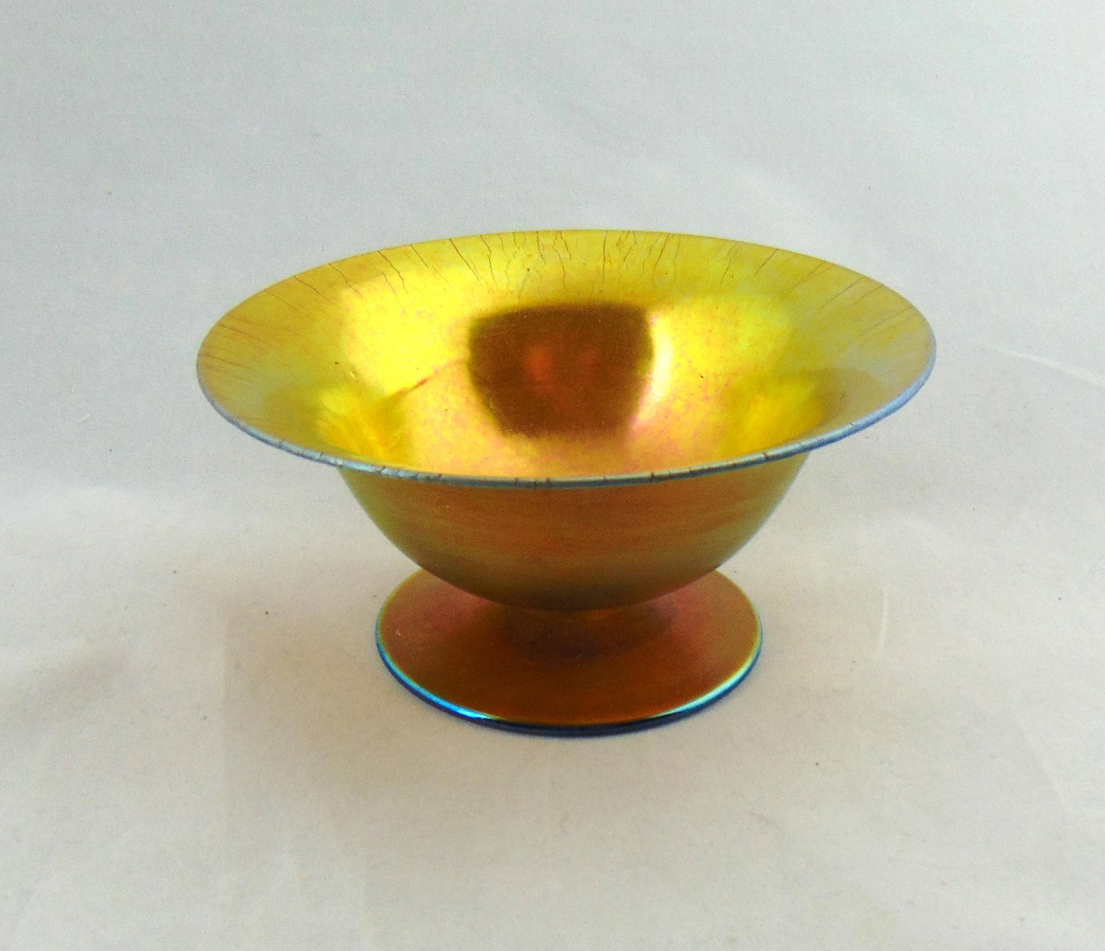 Steuben Gold Aurene bowl (1 of 4)