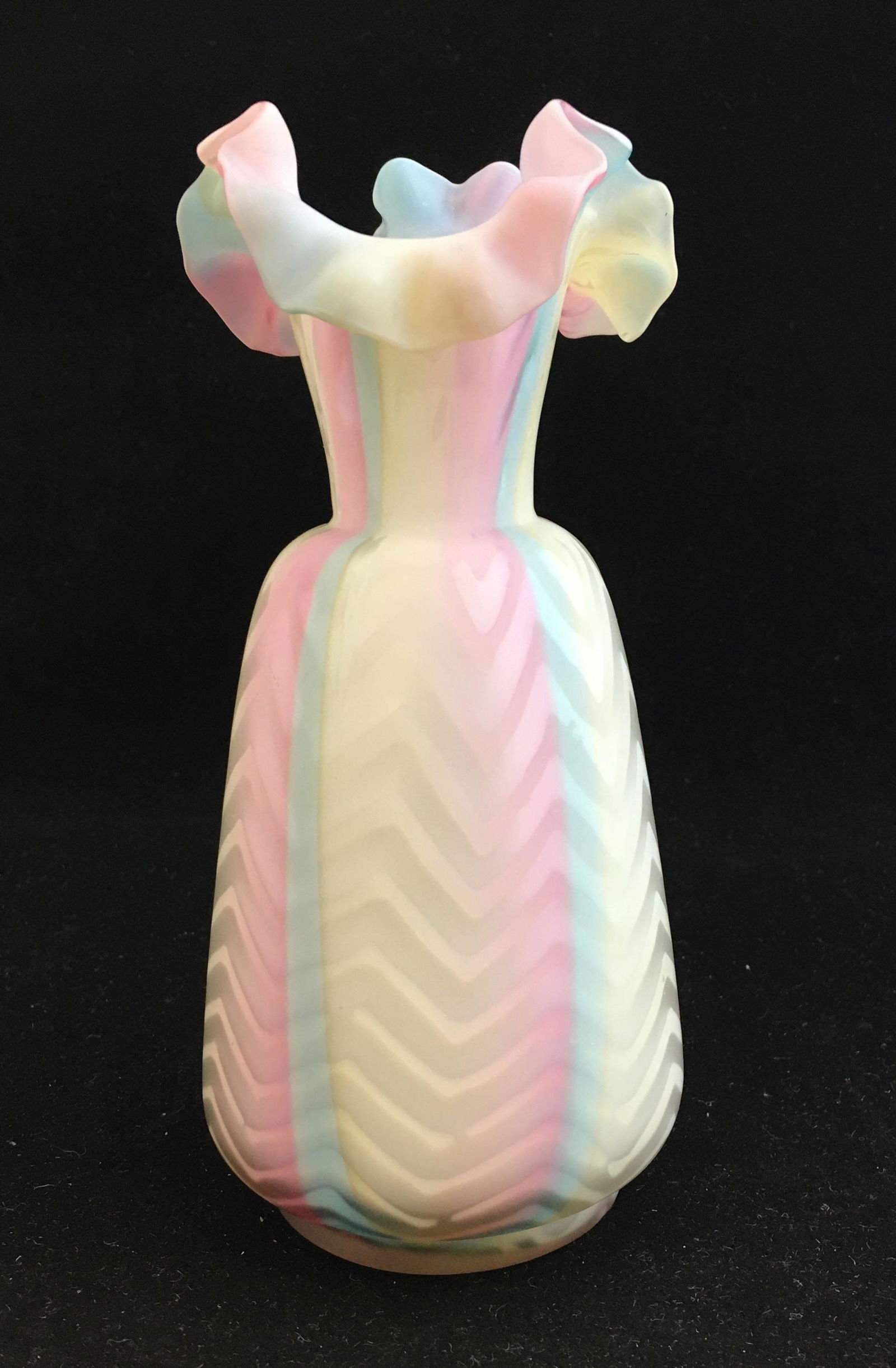 Rainbow MOP glass vase (1 of 4)