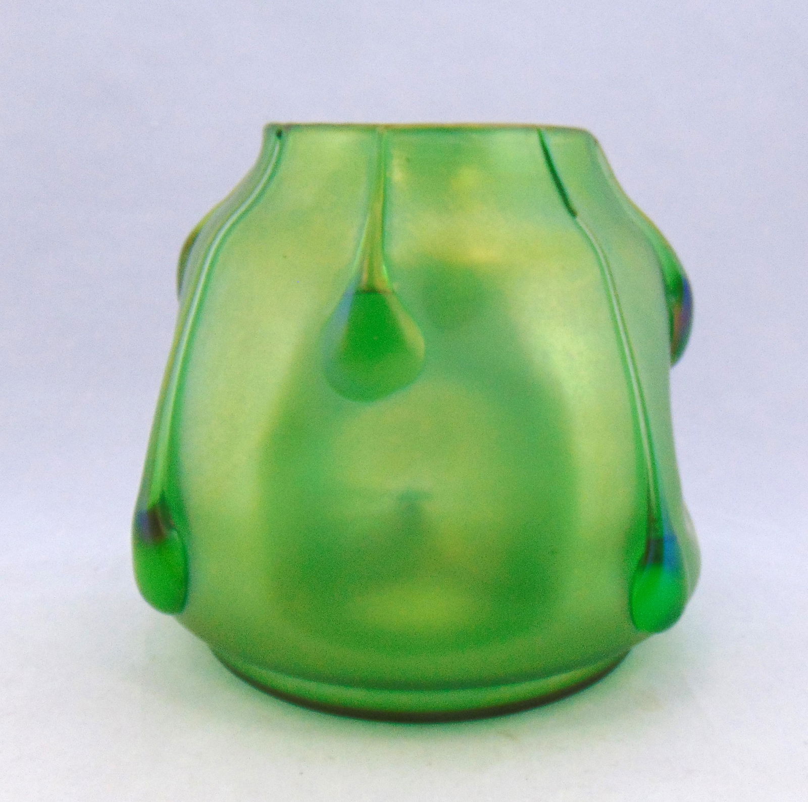 Loetz Vesuvian 1901 glass vase (1 of 4)