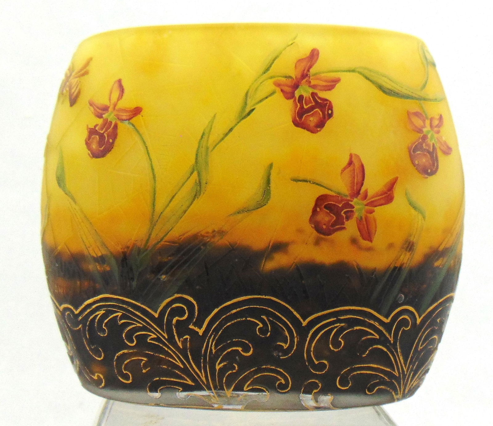 Daum Nancy spider and orchard vase (1 of 7)