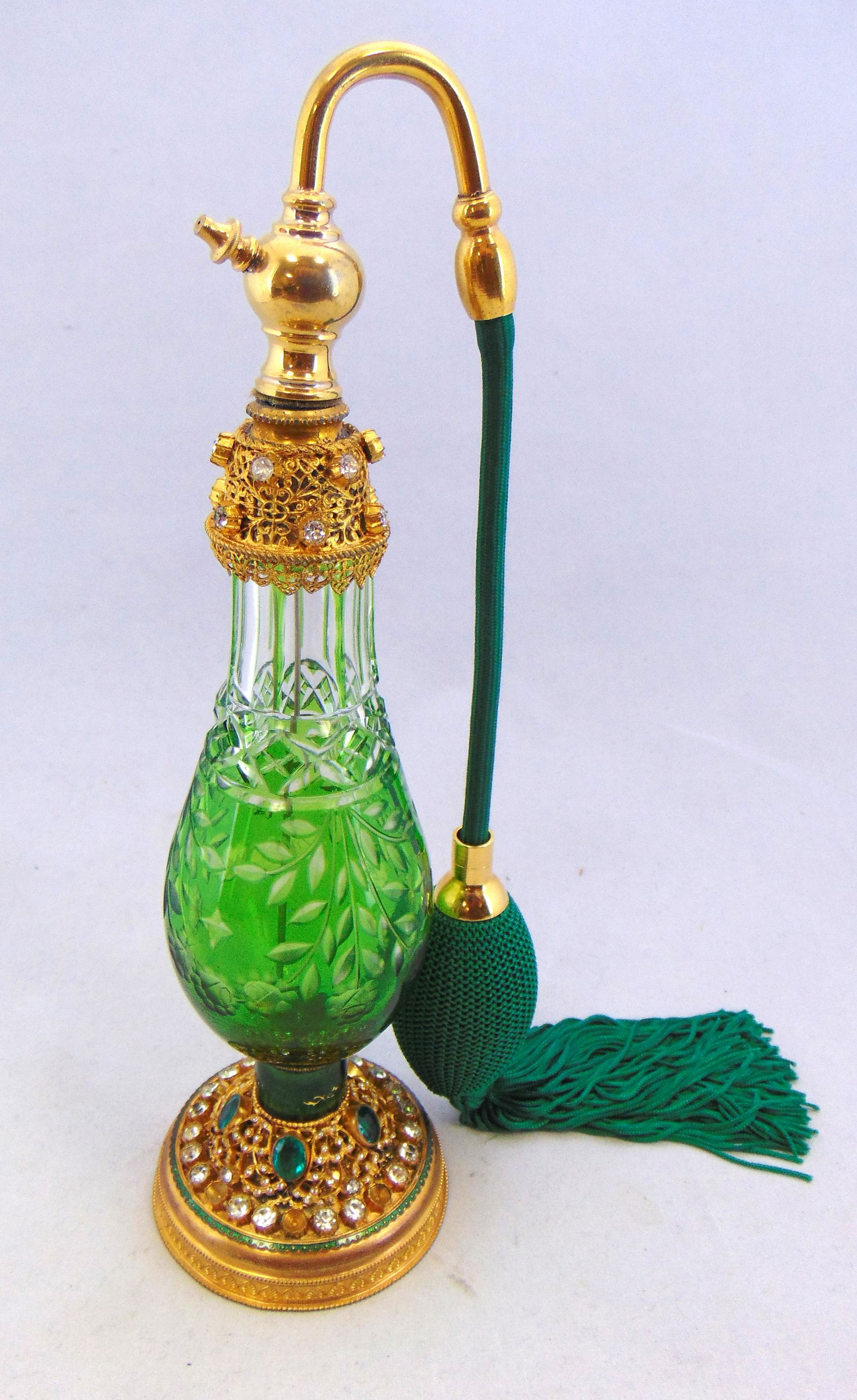 Austrian cut to clear jeweled atomizer (1 of 5)