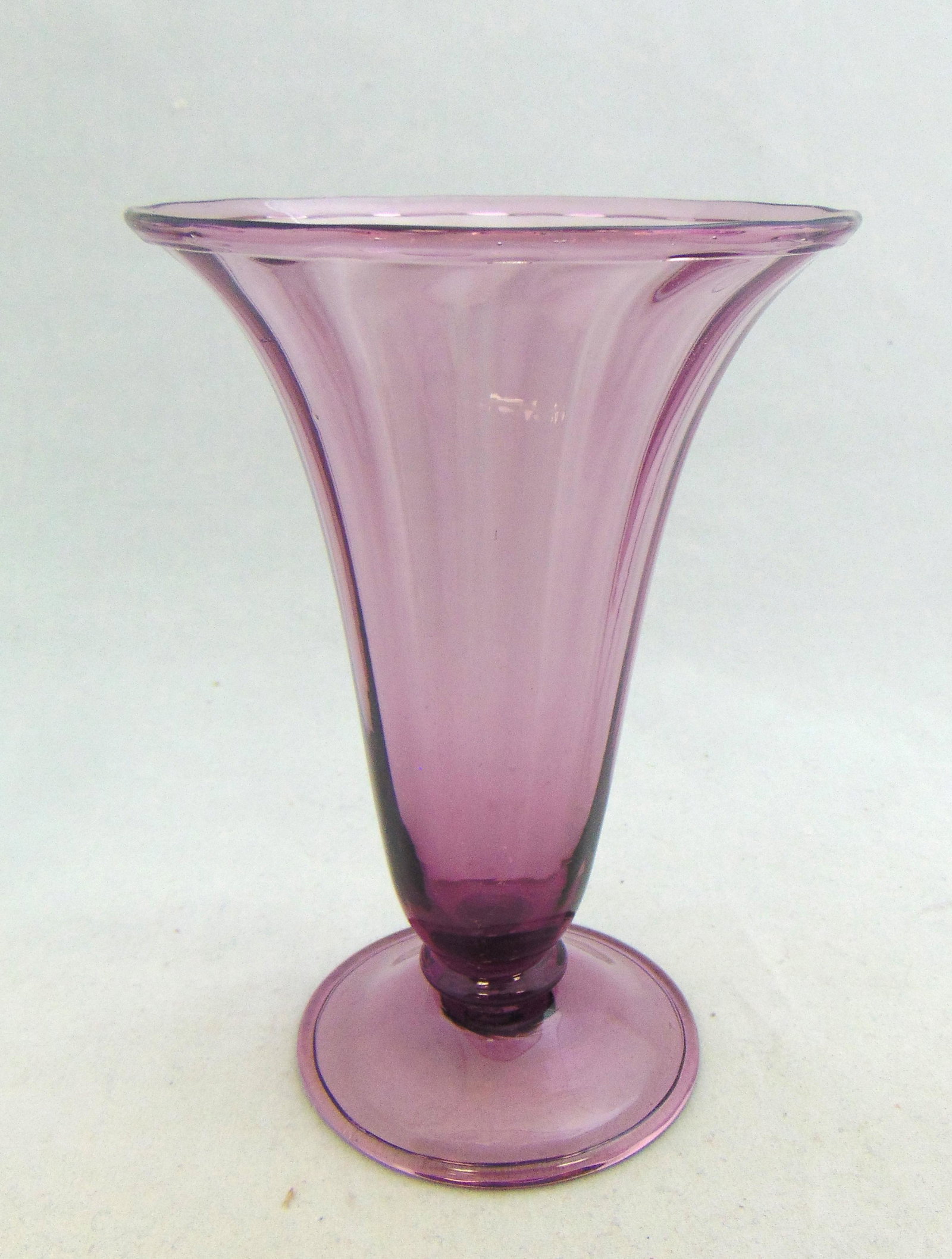 Steuben Amethyst glass vase (1 of 3)