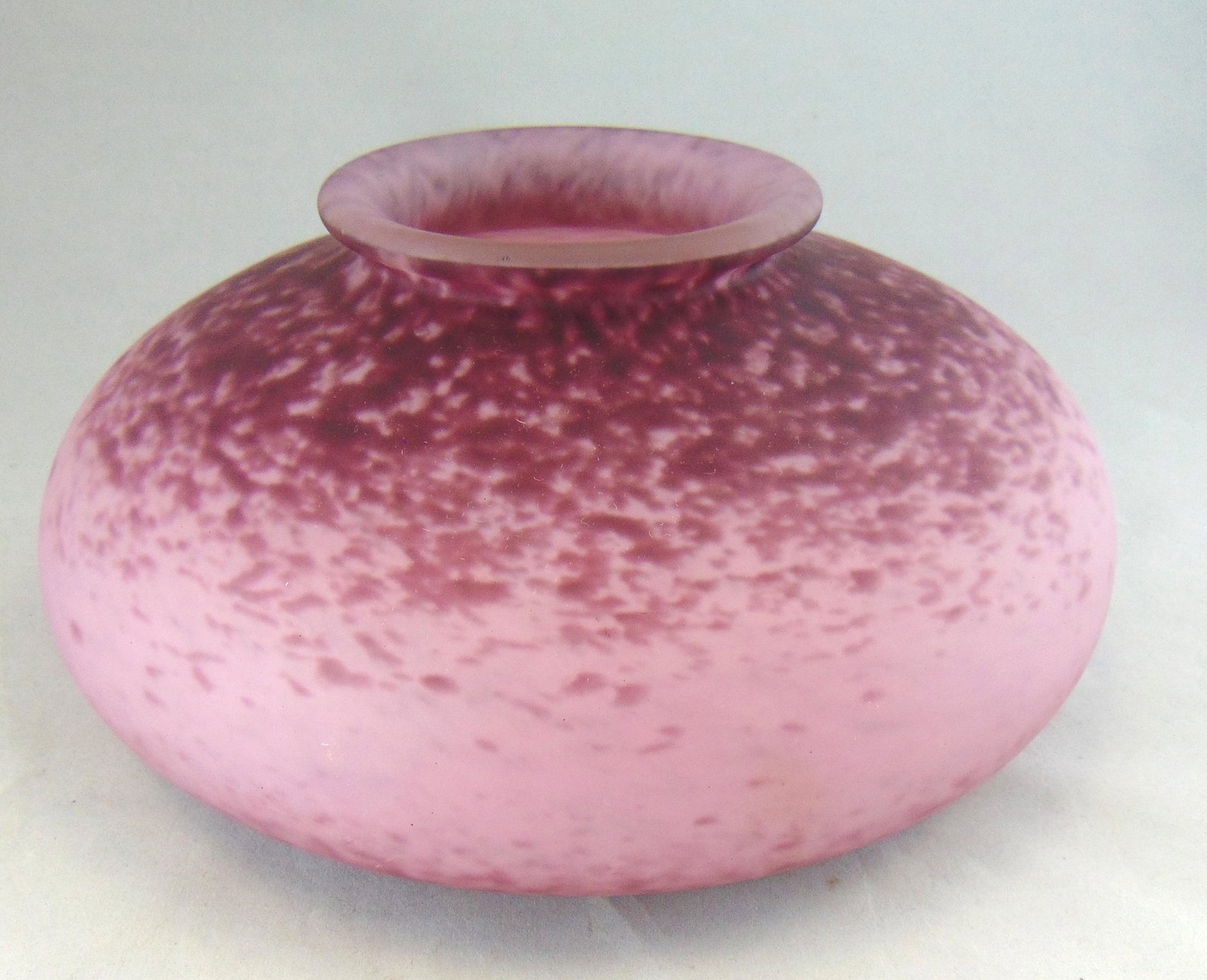 Delatte French mottled glass vase (1 of 5)