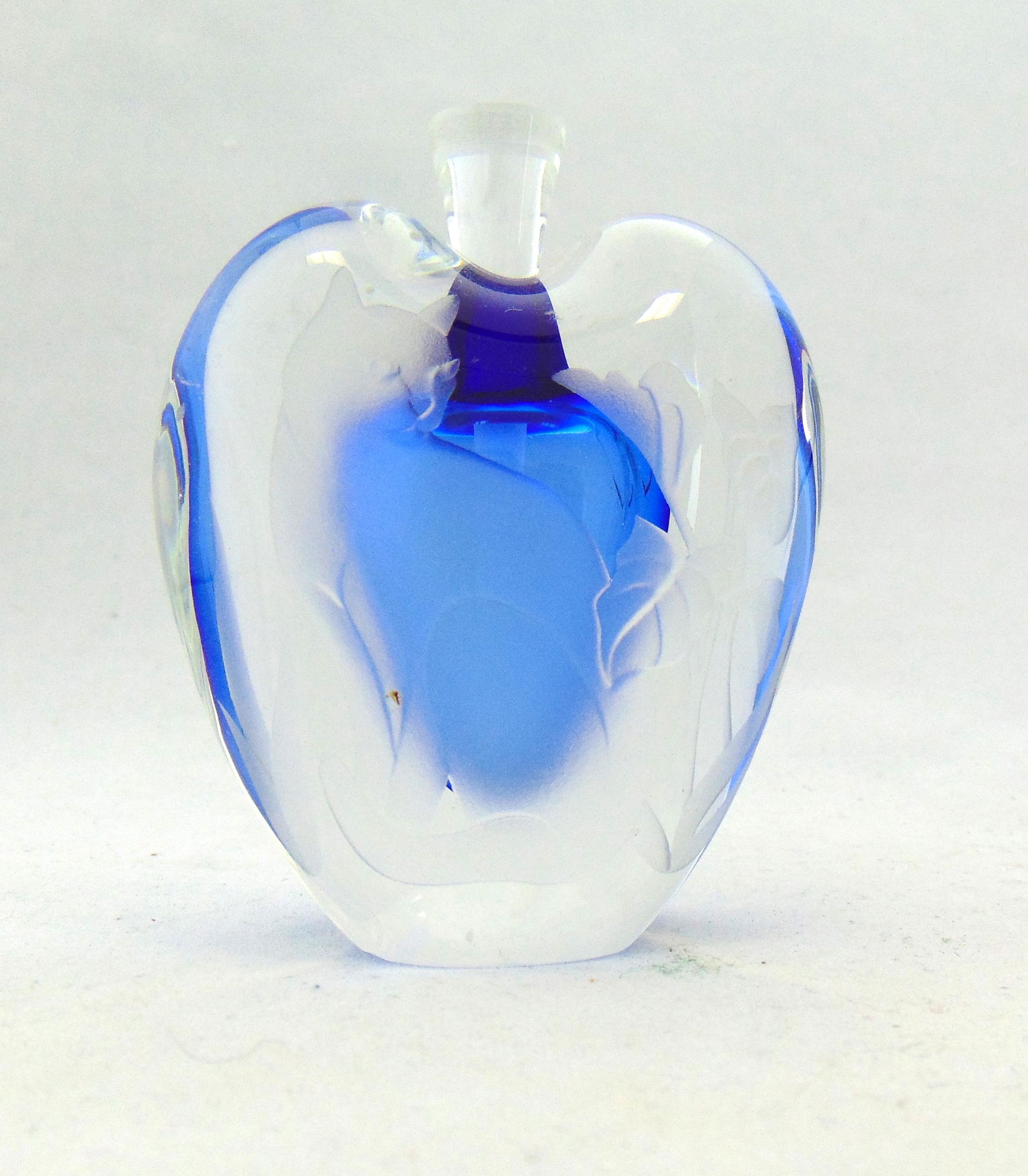 Zellique Paperweight perfume bottle (1 of 4)