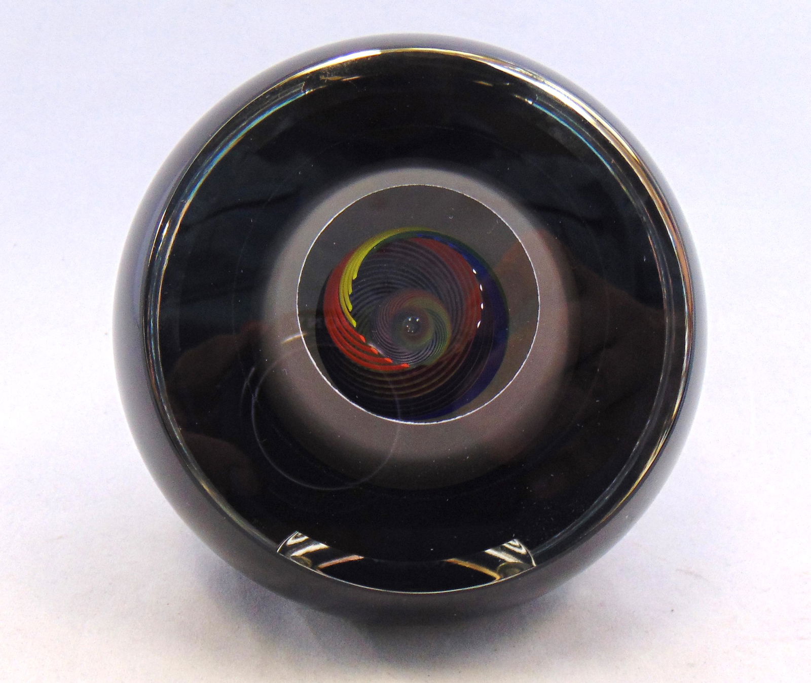 Paul Harrie art glass paperweight (1 of 6)