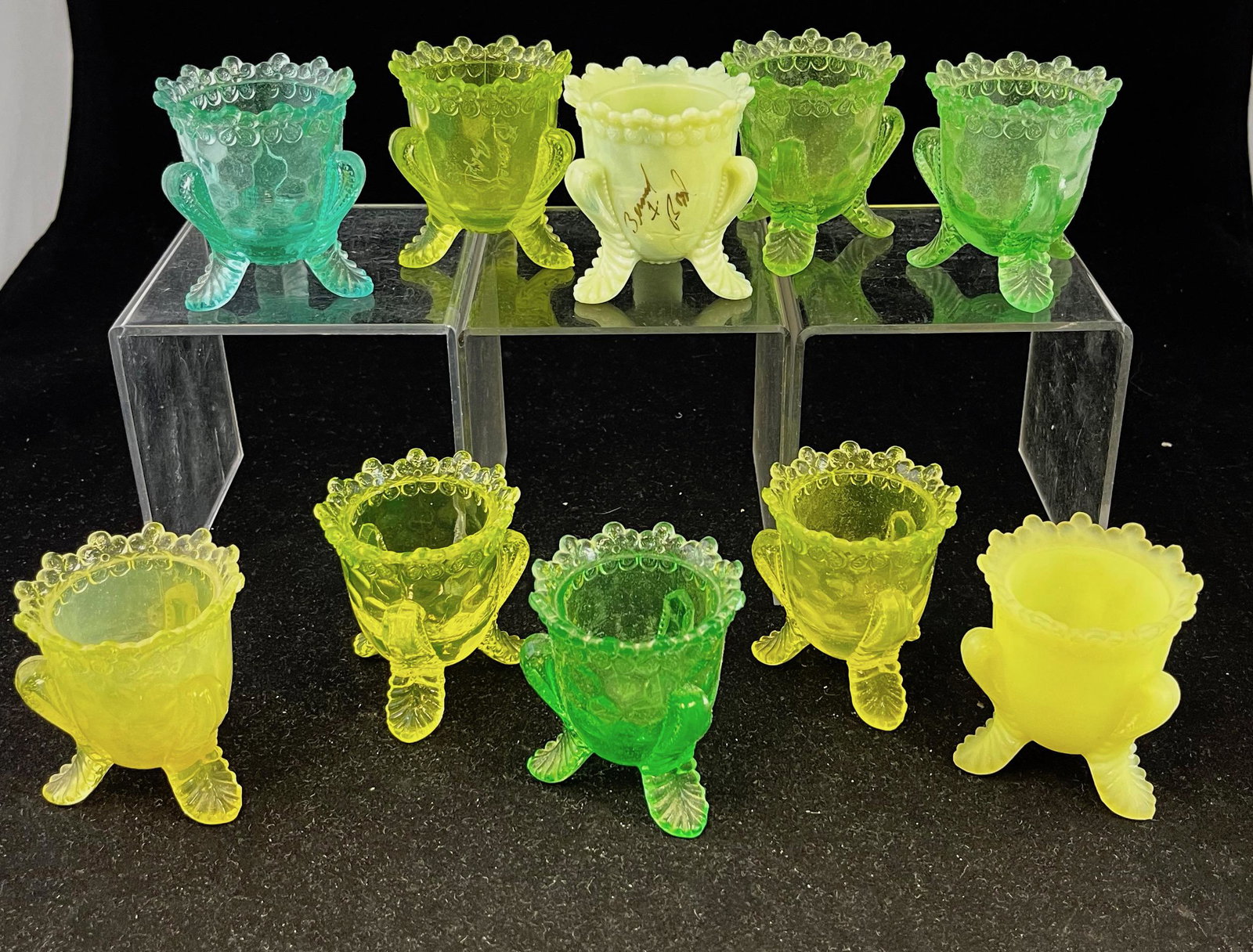 10 Forget Me Not Vaseline toothpicks: Group of 10 contemporary Vaseline Forget Me Not toothpick holders, various makers; tallest 2.5". CONDITION: good with minor wear.