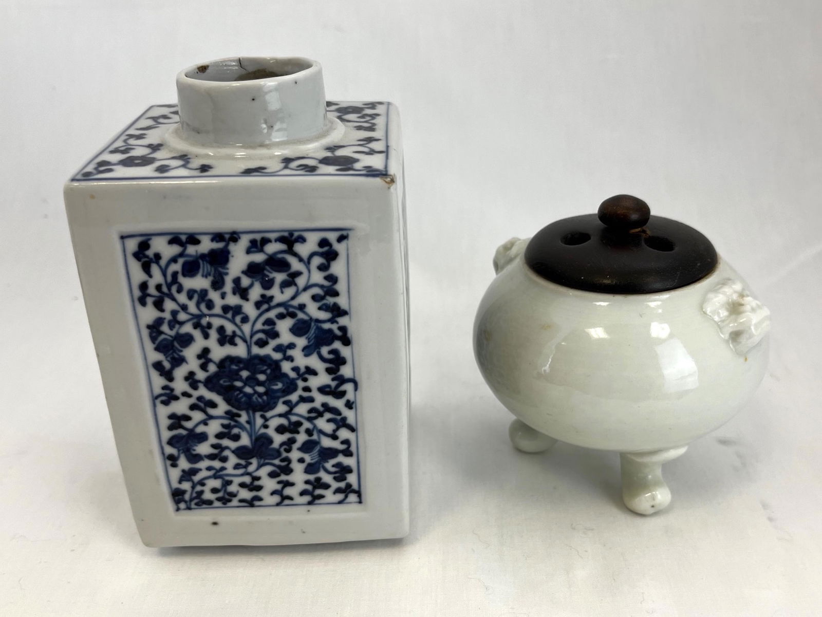 Two Ch'ing Chinese porcelain pieces (1 of 6)